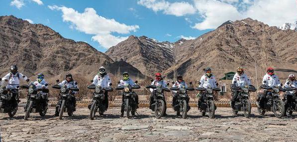 印度▲主力终于上来了？第14军摩托车漫山遍野，俄：机械化作战能力堪忧