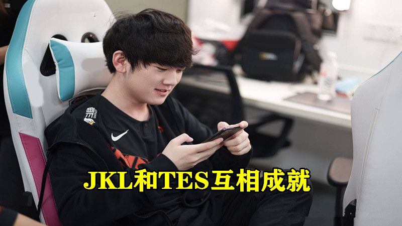 ig|“一人创造4支S赛队伍”就在今天，LPL最强经理诞生，卖了3名选手赚翻了！