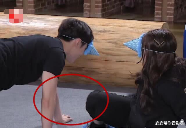 迪丽热巴■热巴不小心撞上张艺兴，看到她下意识的反应，有没避嫌一目了然！