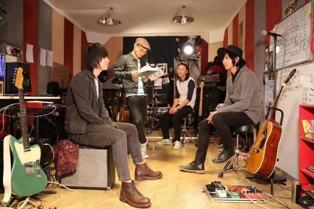 吴青峰|这个乐队发新歌,吴青峰都说太好哭了