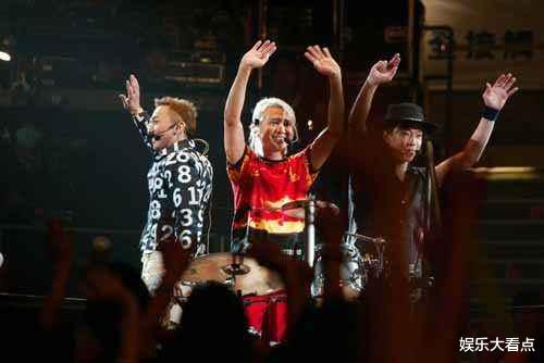 「黄家驹」1993年,黄家驹坠下舞台,6天他留下最后一句话,离开了人世