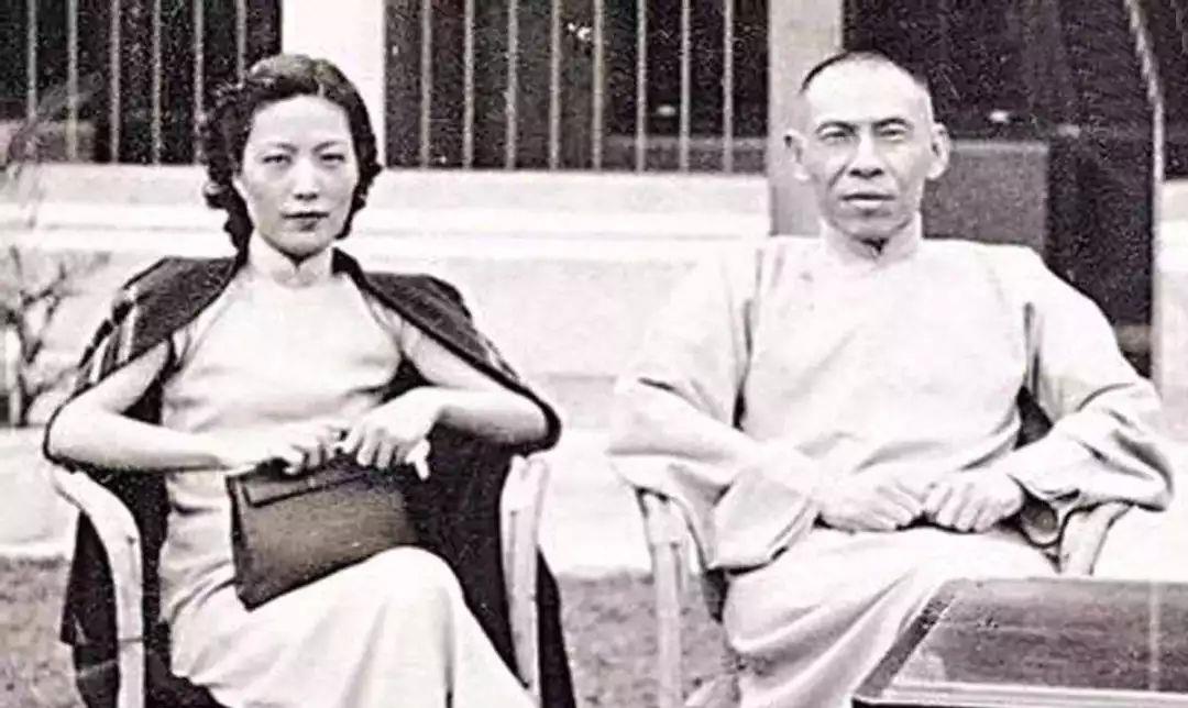 「杜月笙」杜月笙在香港病逝后，他的姨太太孟小冬结局如何？