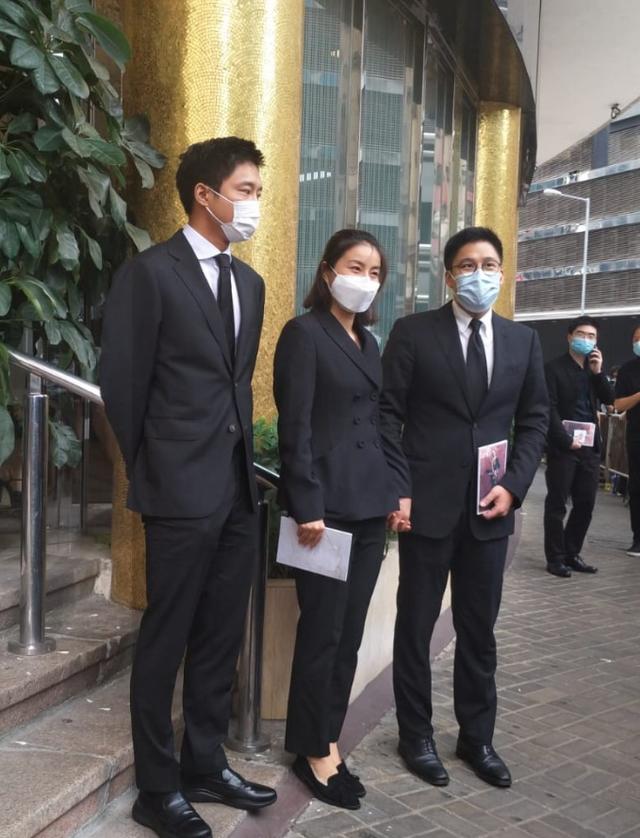 赌王|赌王灵堂出现闹事者,自称是赌王私生女,喊话要见何超琼何超贤