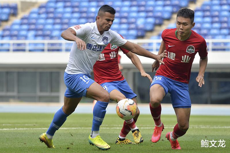 #天津泰达#泰达顶薪续约建队基石 避免人财两空令球迷安心