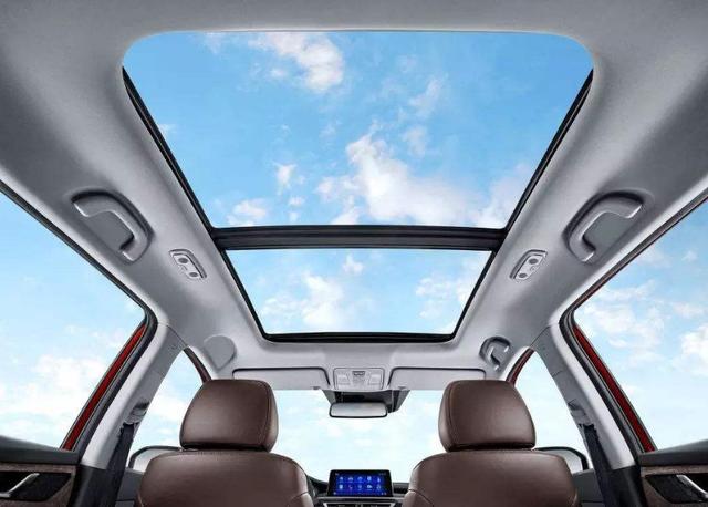 本田皓影|车子最没用的三个配置，别被忽悠了，你知道几个