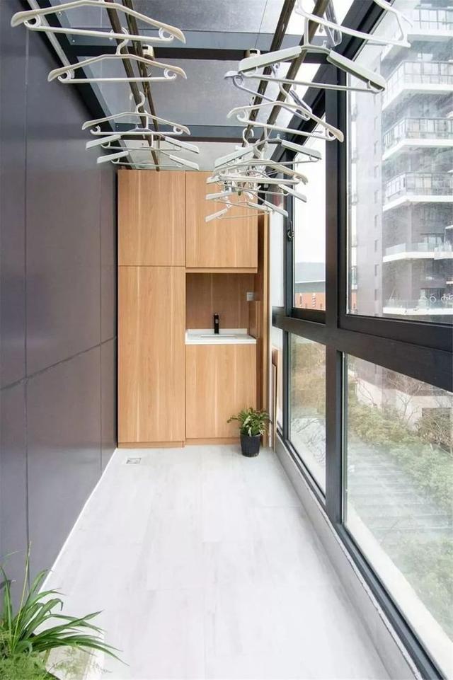 |客厅没有沙发，舍弃了电视墙，看了他的89㎡家，后悔自己装修早了