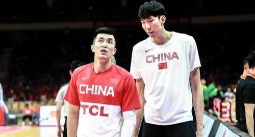 美国队▲余家豪“逃离”美国，何时赴美无消息，他是否更适合接班男篮？