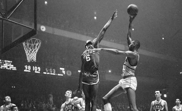 『勒布朗·詹姆斯』历史前五都进不去？詹姆斯再遭质疑，罗斯：不要拿他和乔丹作对比