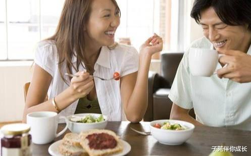 医生|男子和相亲女孩吃饭，对方带来8个人蹭吃：这3种人，请远离