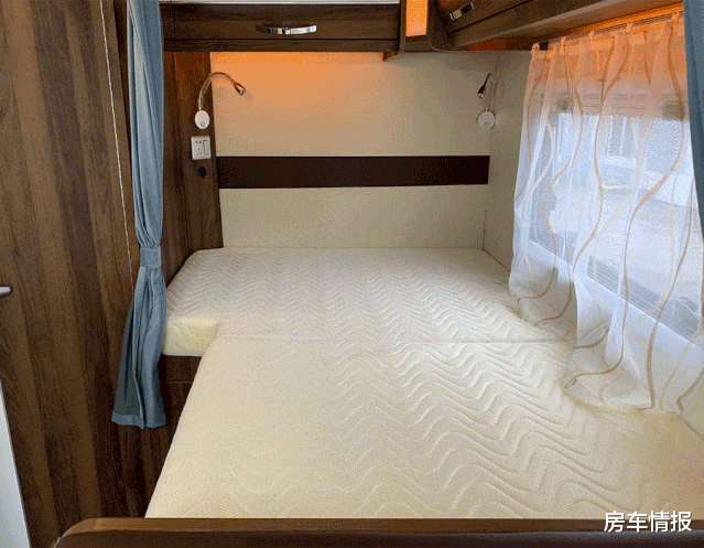 「铝合金」采用全铝车身的房车见过吗？车高不到3米全家都能玩，性价比挺高