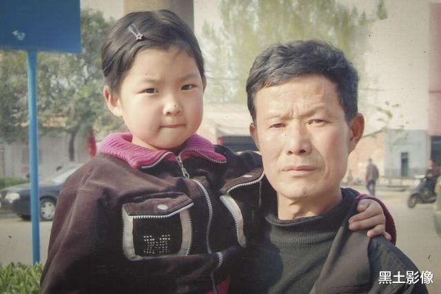 【北京市】河南7旬老人收养残疾弃婴16年,今长成漂亮小姑娘日子却没法过了