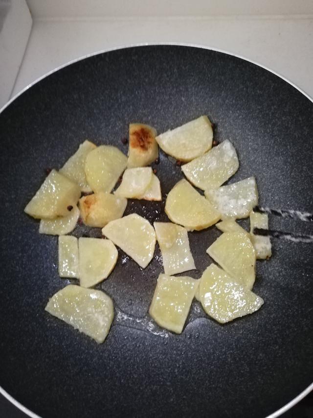 医生|白头发增多,医生推荐多吃它,隔三差五吃2次,白头发慢慢少了