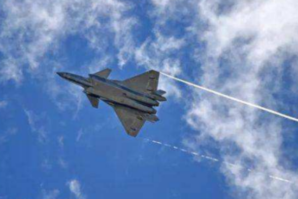 危局|要破危局！中方加紧研发新一代战机，俄专家发来贺电