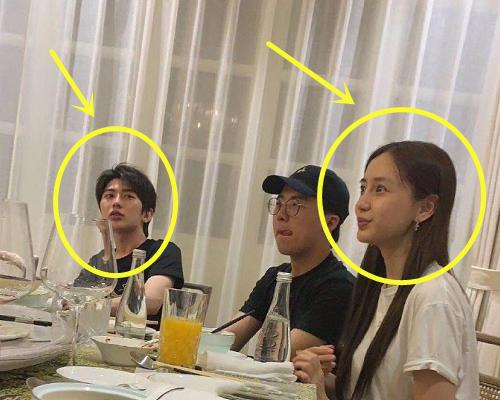 明星素颜▲奔跑吧成员私下聚会，蔡徐坤脸上油光明显，baby素颜状态很意外