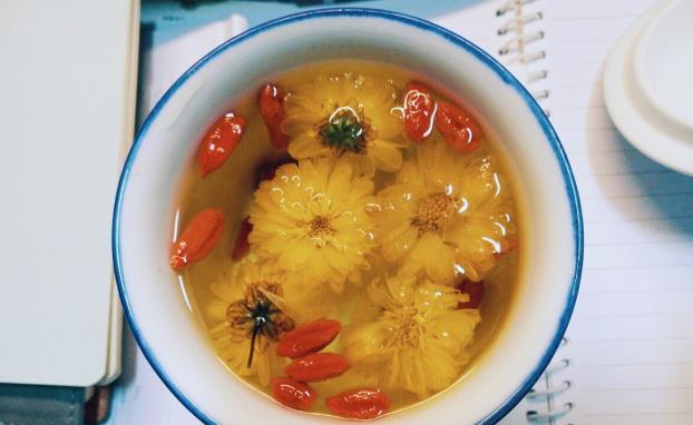 肝脏|30岁男子误认为肩周炎,查出肝硬化,医生叹息:无知的妻子害了他