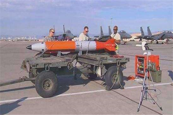 美国@60架F-35冲向莫斯科！S-400拦截无效，美俄拉响核战警报