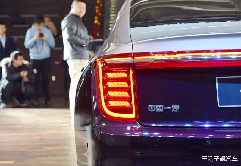 红旗@再等等！红旗版“劳斯莱斯”将上市，一看价格，车友：要排队买车