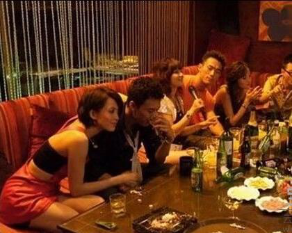 ktv|KTV卫生间为啥这么大，只用来上厕所？服务员：信的人太天真