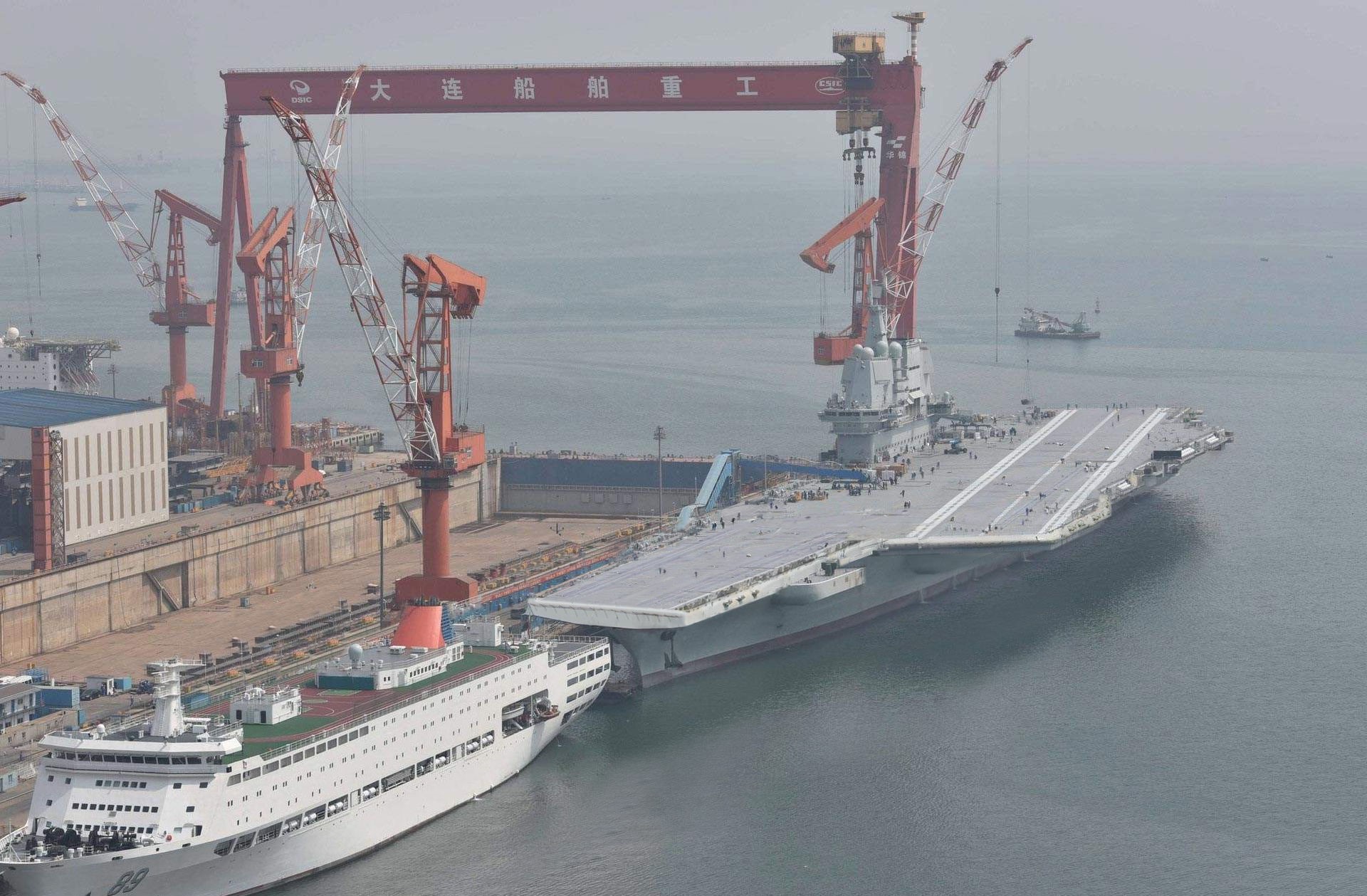 [核电站]中国能造核潜艇，为何不能造核动力航母？主要核反应堆功率不够！