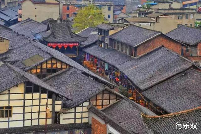 [古镇]大清已亡百年，但这一个镇子，仍旧享受着清代的生活！