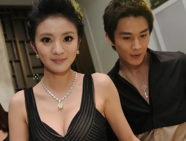 #李承铉#戚薇和李承铉甜蜜恩爱，安以轩：终究是错付了！