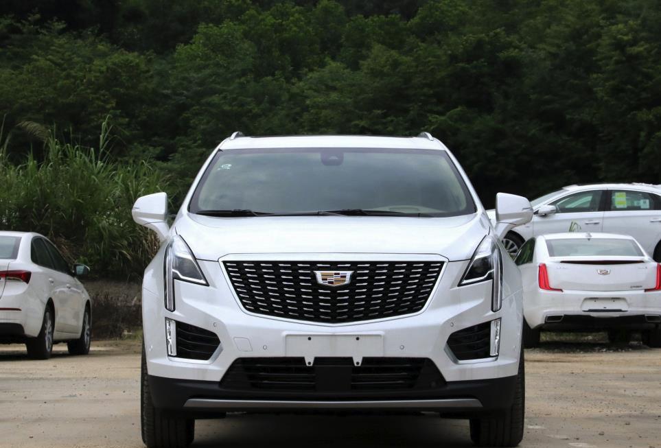 [凯迪拉克xt5]凯迪拉克XT5值得入手吗？开它费油吗？车主说了真实用车感受！