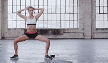 『健身教练』长相甜美身材却很强壮,通过不断努力,24岁成为健身教练