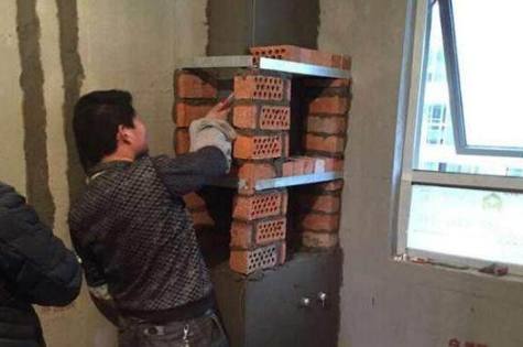 |第一次见卫生间这样包立管，太聪明了！即省钱又实用！