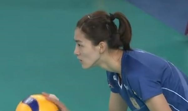 全锦赛|女排全锦赛：夺冠热门3：0锁定两连胜，一场冠军争夺战提前出炉