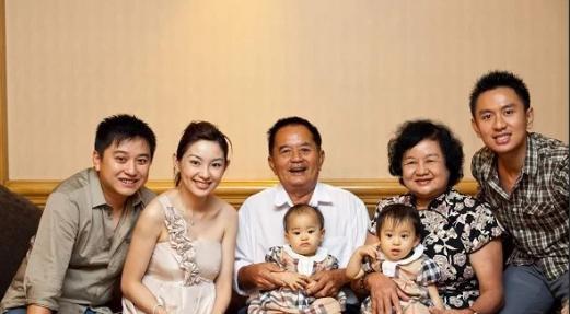 陈秀丽|陈秀丽：凭“文媚儿”一角走红，嫁皮鞋大亨退圈，今43岁仍不显老