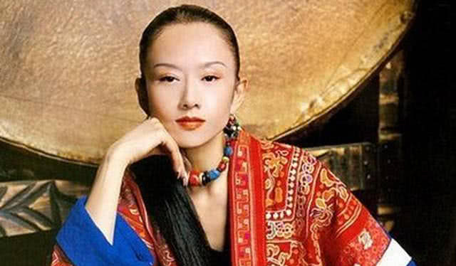 杨丽萍▲杨丽萍年轻时，到底有多漂亮？看完这些旧照后，你就知道啥叫仙女下凡了