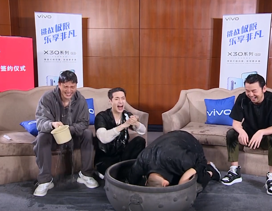 「极限挑战」雇水军刷分？《极限挑战》口碑低开高走，看到网友评价我笑了