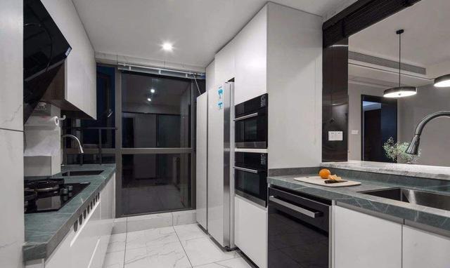 []需要在厨房橱柜里面预留的5个插座位置，别等到用的时候抓瞎