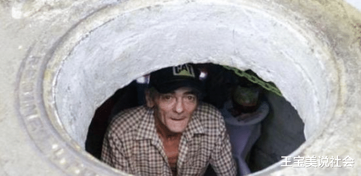 「」两口子住在下水道，一住就是22年，看到装修后我承认我羡慕了！