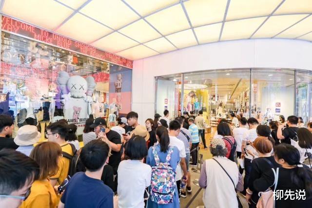 日本|优衣库劲敌跑了：日本第二大服装企业，突然宣布关闭中国所有门店