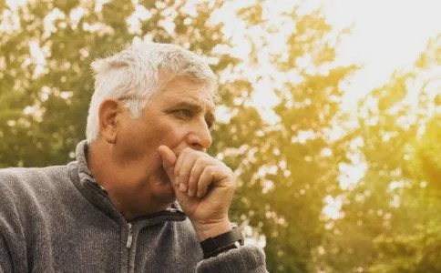 咳嗽：肺部异常，一般会有四种明显表现，能坚持三件事，肺部越来越好！