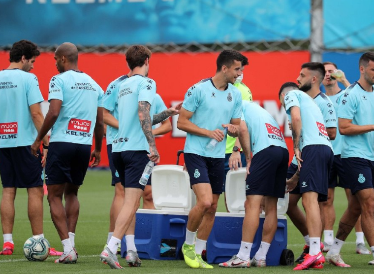 西班牙人@西班牙人主帅态度明确，武磊或无缘首发，若输球保级将彻底无望