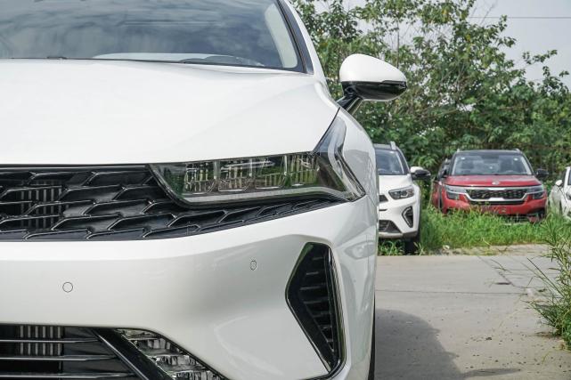 吉利|B级车领域最强搅局者，轴距超过迈腾，比雅阁漂亮，关键还不贵