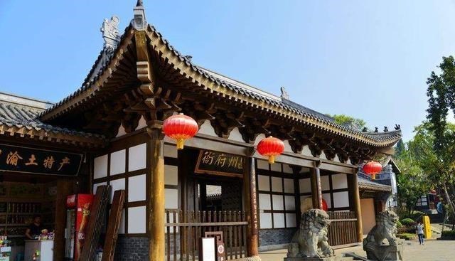 重庆|重庆一座“假”古城火了，耗资35亿门票0元，被称巴渝版“丽江”