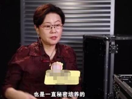 李沁|李沁：被国家秘密培养9年昆曲被当接班人，却转身投入娱乐圈，说起原因十分痛心