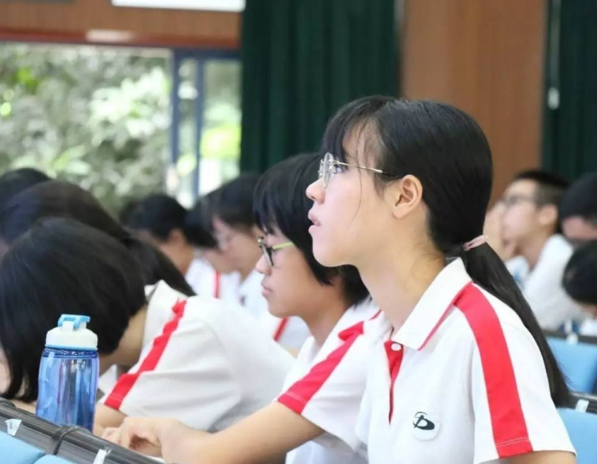 教育部|教育部最新宣布，中小学生迎来好消息，家长炸锅了：不能接受