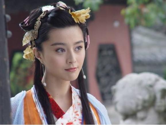 范冰冰▲范冰冰坎坷人生，风光时期捧李晨，落难时无人帮，混娱乐圈的心酸