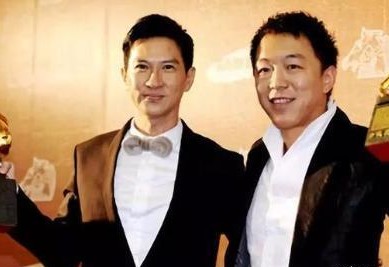 黄渤：姜文：姓黄你还渤！遭黄渤高情商回呛，不愧是黄渤，能力胜过颜值