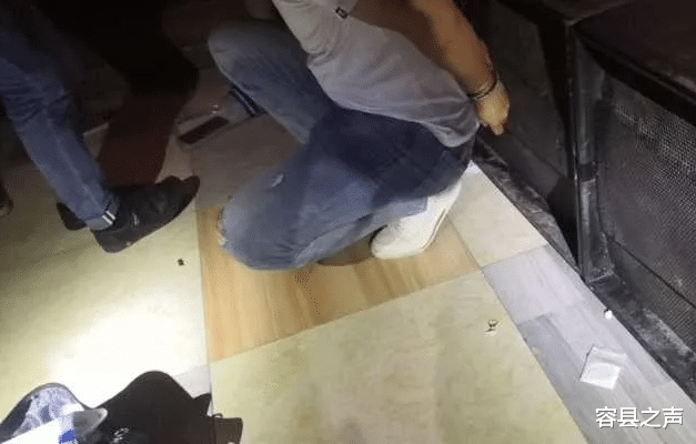 容县之声|广西警方深夜突袭野外“嗨包” 12名涉毒人员被一网打尽！