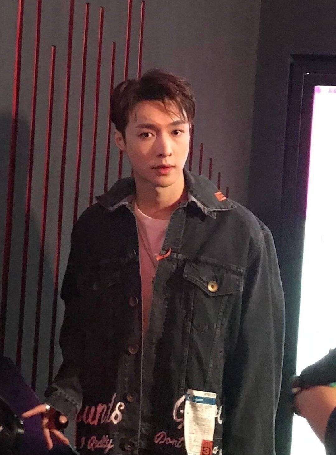 黄子韬：有关赵丽颖陈晓、王凯王一博肖战、杨紫黄子韬、张艺兴的娱乐消息