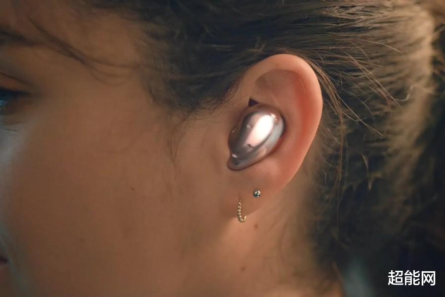 galaxy buds|Galaxy Buds Live实拍图曝光，戴起来也没有那么怪异