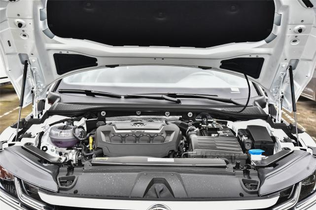 大众CC|开它比雅阁拉风，标配无框门+2.0T，为销量跌至19.68万