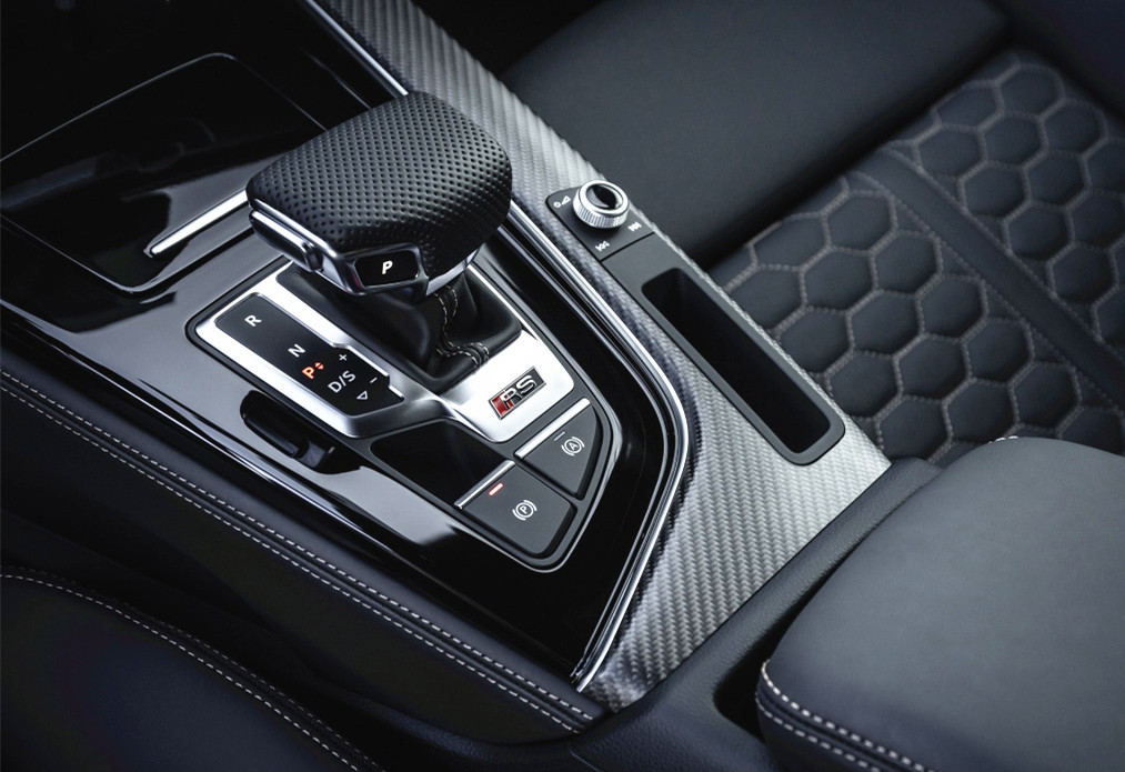 『SUV』又一德系轿跑降临，搭载卡宴同款2.9T，3.6s破百，外观比A7还拉风