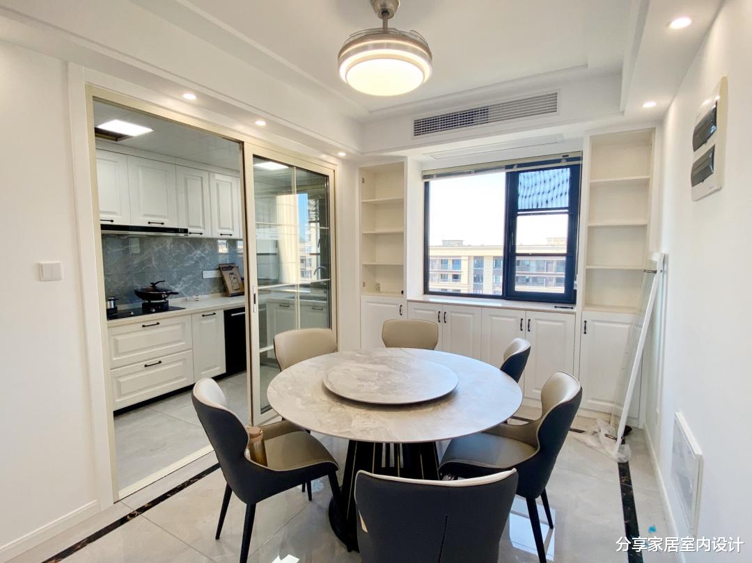 |人生第一套新房终于完工,打扫干净,还没布置齐家具就很漂亮!