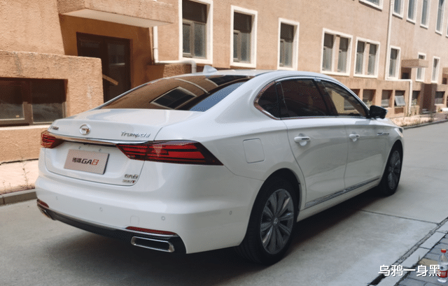 奥迪A6L|起步2.0T，超车超5米，30万实力低至14万，果断放弃奥迪A6L！